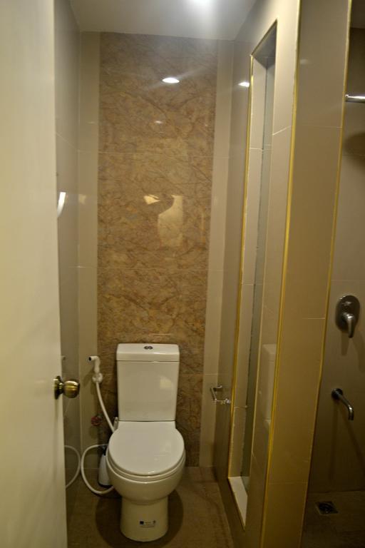 Avalu Residences San Pedro Makati Exterior foto